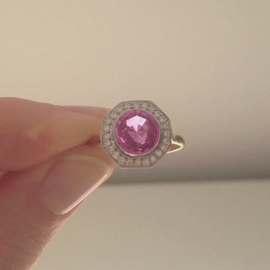 Stunning Art Deco Style pink Sapphire ring in 18ct